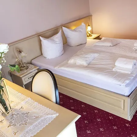 Rosenthal 게스트하우스 Ruzindol