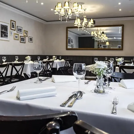 Rosenthal בית הארחה 4*